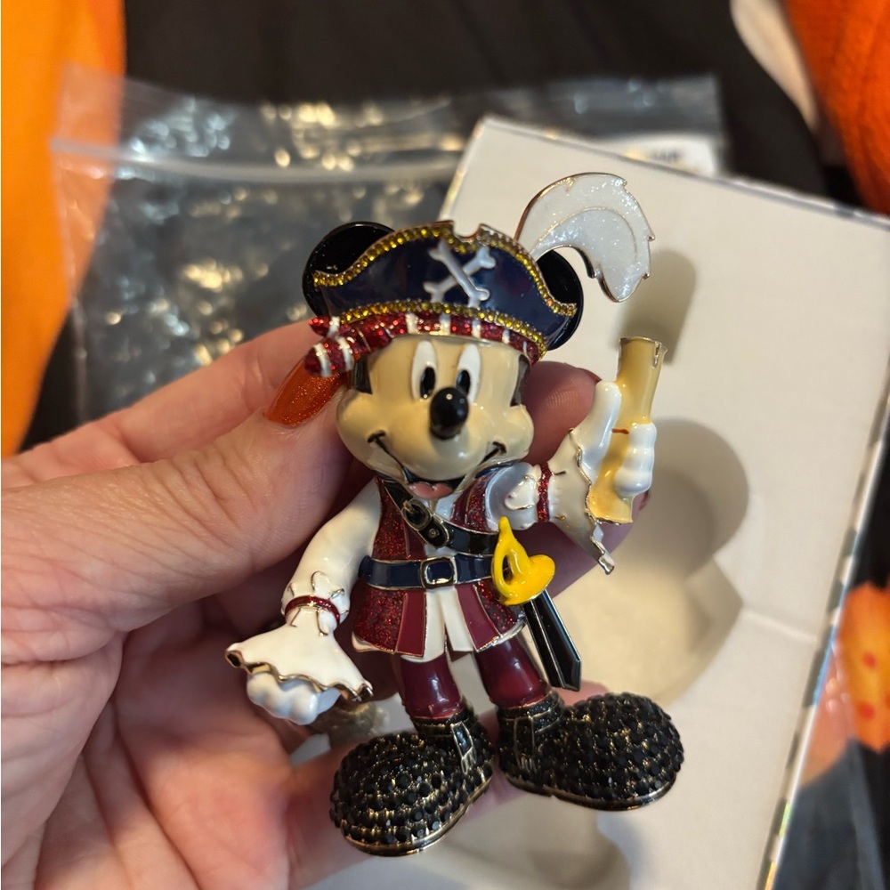 BaubleBar Pirate Mickey Key Holder - Black, Red, White, Gold